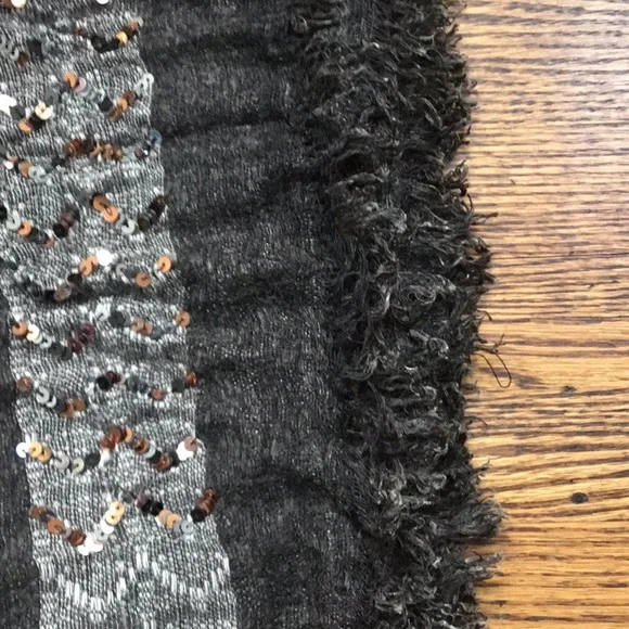 Grey sequin Infinity Scarf - Picture 5 of 9